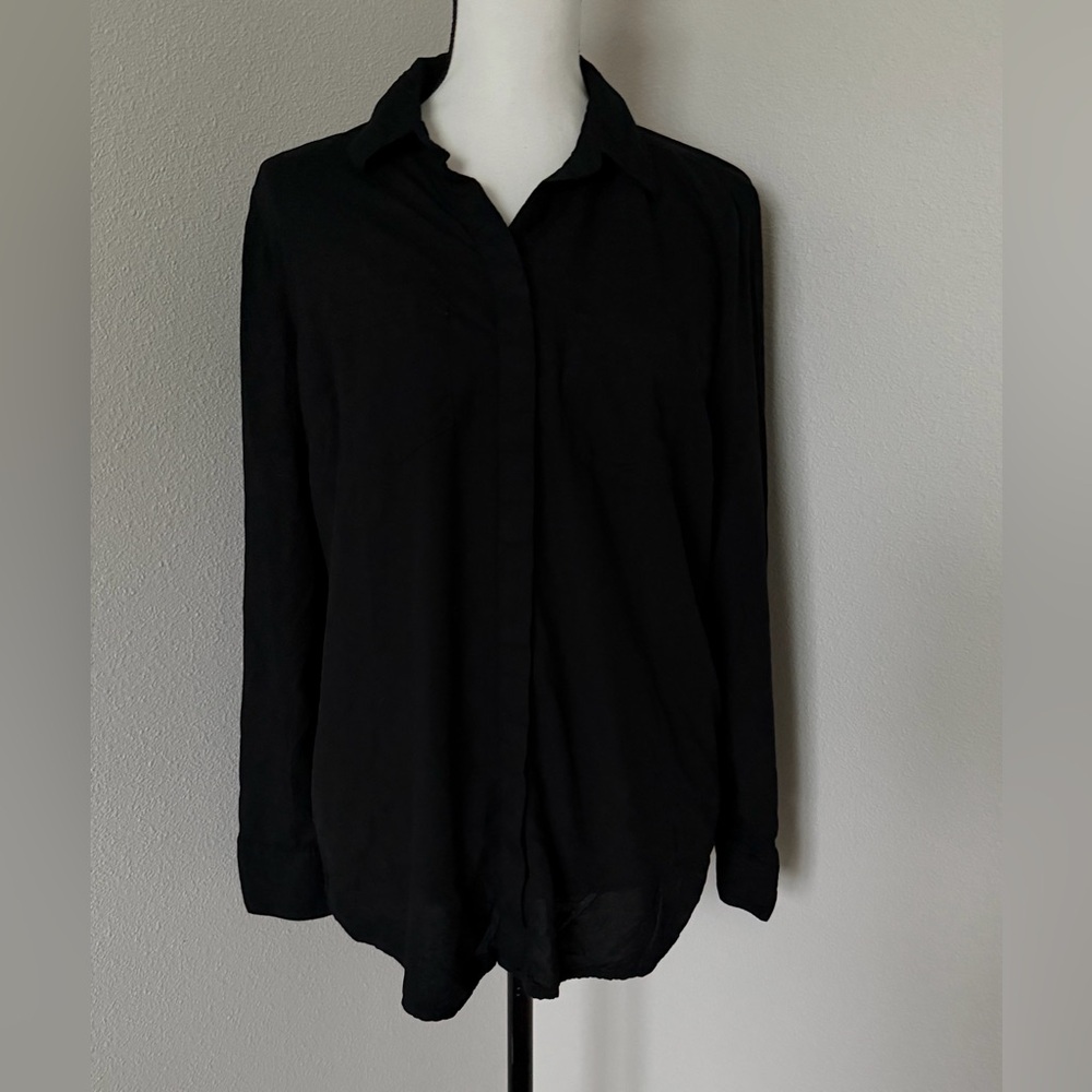 Beachlunchlounge Black Button Down Split Tail Shi… - image 1